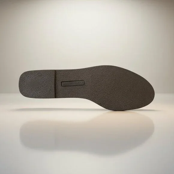 Minnetonka Women's Two Button Hardsole Boot Brown Size 9 NEW NO BOX! - Picture 5 of 5